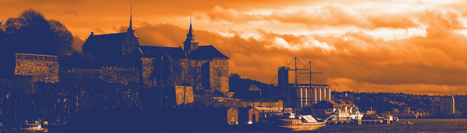 Oslo festning med hav bak